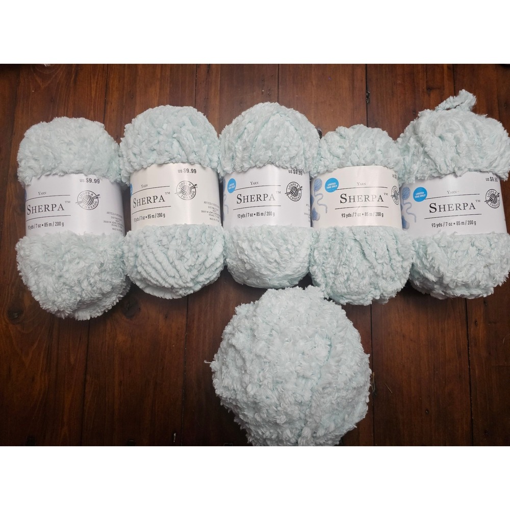 Loops & Threads Sherpa Yarn Lot 6 Skeins Light Blue Mint Super Bulky 7oz‎ 93yds